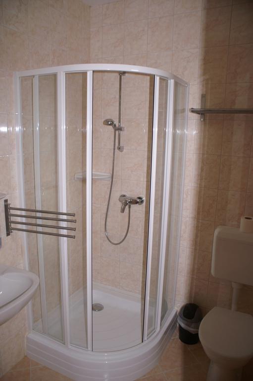 Oeregtoelgy Panzio Hotel Csongrád Quarto foto
