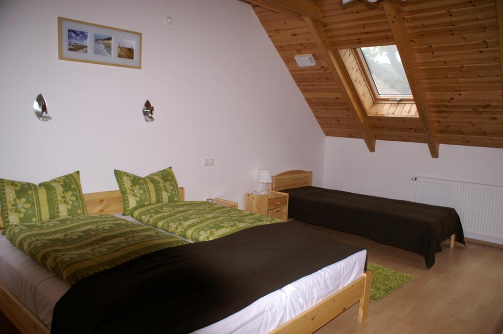 Oeregtoelgy Panzio Hotel Csongrád Quarto foto