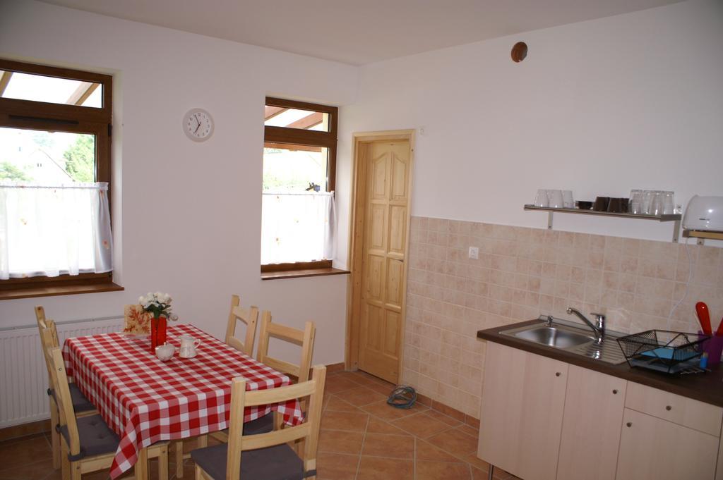 Oeregtoelgy Panzio Hotel Csongrád Quarto foto