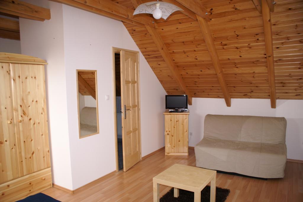 Oeregtoelgy Panzio Hotel Csongrád Quarto foto